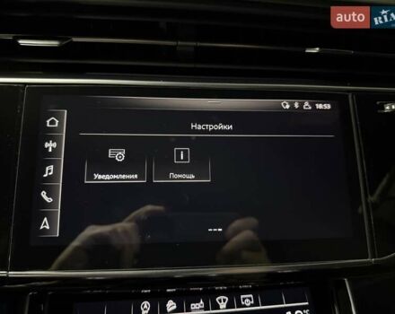 Сірий Ауді RS Q8, об'ємом двигуна 4 л та пробігом 67 тис. км за 91500 $, фото 61 на Automoto.ua