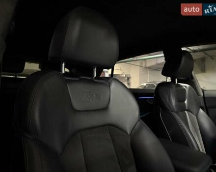 Сірий Ауді RS Q8, об'ємом двигуна 4 л та пробігом 67 тис. км за 91500 $, фото 92 на Automoto.ua