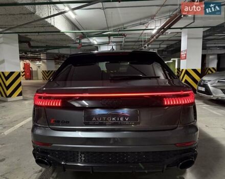 Сірий Ауді RS Q8, об'ємом двигуна 4 л та пробігом 67 тис. км за 91500 $, фото 11 на Automoto.ua