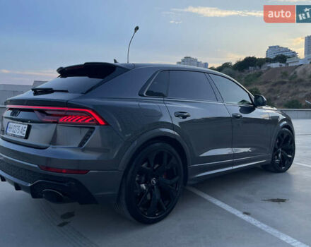 Сірий Ауді RS Q8, об'ємом двигуна 4 л та пробігом 94 тис. км за 84900 $, фото 7 на Automoto.ua