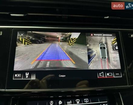 Сірий Ауді RS Q8, об'ємом двигуна 4 л та пробігом 67 тис. км за 91500 $, фото 62 на Automoto.ua