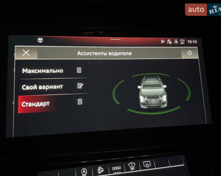 Сірий Ауді RS Q8, об'ємом двигуна 4 л та пробігом 94 тис. км за 84900 $, фото 61 на Automoto.ua