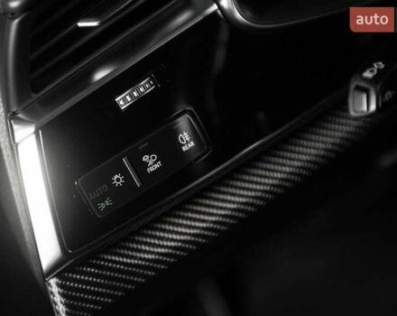 Серый Ауди RS Q8, объемом двигателя 4 л и пробегом 94 тыс. км за 89000 $, фото 76 на Automoto.ua