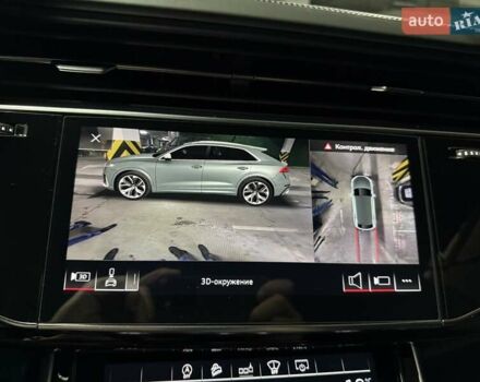 Сірий Ауді RS Q8, об'ємом двигуна 4 л та пробігом 67 тис. км за 91500 $, фото 64 на Automoto.ua