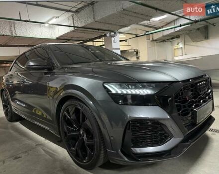 Сірий Ауді RS Q8, об'ємом двигуна 4 л та пробігом 67 тис. км за 91500 $, фото 2 на Automoto.ua