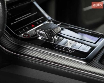 Серый Ауди RS Q8, объемом двигателя 4 л и пробегом 94 тыс. км за 88900 $, фото 49 на Automoto.ua