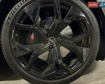 Сірий Ауді RS Q8, об'ємом двигуна 4 л та пробігом 67 тис. км за 91500 $, фото 18 на Automoto.ua