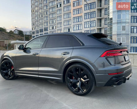 Сірий Ауді RS Q8, об'ємом двигуна 4 л та пробігом 94 тис. км за 84900 $, фото 15 на Automoto.ua