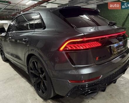 Сірий Ауді RS Q8, об'ємом двигуна 4 л та пробігом 67 тис. км за 91500 $, фото 8 на Automoto.ua