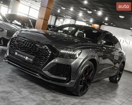 Серый Ауди RS Q8, объемом двигателя 4 л и пробегом 94 тыс. км за 88900 $, фото 60 на Automoto.ua