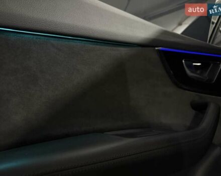Сірий Ауді RS Q8, об'ємом двигуна 4 л та пробігом 67 тис. км за 91500 $, фото 74 на Automoto.ua