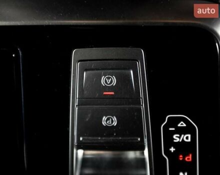Серый Ауди RS Q8, объемом двигателя 4 л и пробегом 94 тыс. км за 88900 $, фото 73 на Automoto.ua