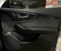 Сірий Ауді RS Q8, об'ємом двигуна 4 л та пробігом 67 тис. км за 91500 $, фото 86 на Automoto.ua