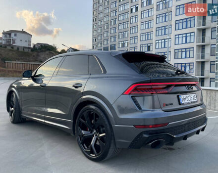 Сірий Ауді RS Q8, об'ємом двигуна 4 л та пробігом 94 тис. км за 84900 $, фото 4 на Automoto.ua