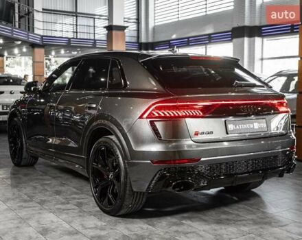 Серый Ауди RS Q8, объемом двигателя 4 л и пробегом 94 тыс. км за 88900 $, фото 2 на Automoto.ua