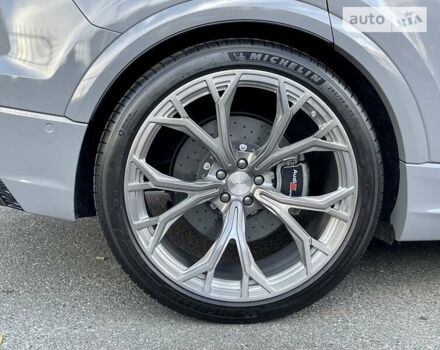 Сірий Ауді RS Q8, об'ємом двигуна 4 л та пробігом 53 тис. км за 135000 $, фото 27 на Automoto.ua