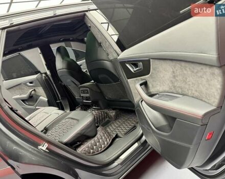 Серый Ауди RS Q8, объемом двигателя 4 л и пробегом 33 тыс. км за 122900 $, фото 53 на Automoto.ua