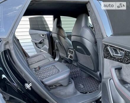 Сірий Ауді RS Q8, об'ємом двигуна 4 л та пробігом 53 тис. км за 135000 $, фото 19 на Automoto.ua