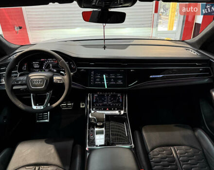 Сірий Ауді RS Q8, об'ємом двигуна 4 л та пробігом 95 тис. км за 88000 $, фото 26 на Automoto.ua