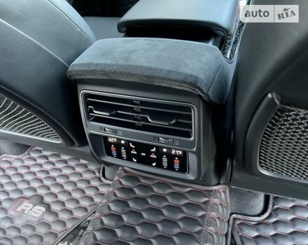 Сірий Ауді RS Q8, об'ємом двигуна 4 л та пробігом 53 тис. км за 135000 $, фото 18 на Automoto.ua