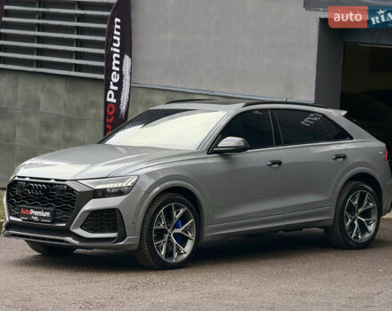 Серый Ауди RS Q8, объемом двигателя 4 л и пробегом 5 тыс. км за 135000 $, фото 4 на Automoto.ua