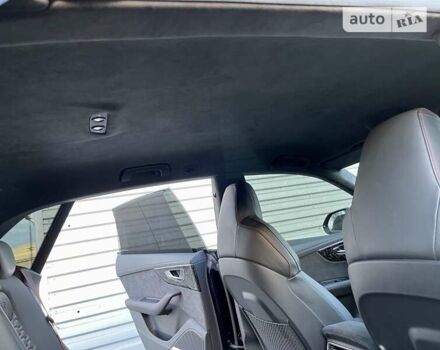Сірий Ауді RS Q8, об'ємом двигуна 4 л та пробігом 53 тис. км за 135000 $, фото 17 на Automoto.ua