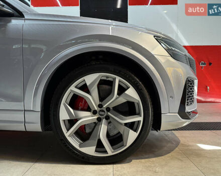 Сірий Ауді RS Q8, об'ємом двигуна 4 л та пробігом 95 тис. км за 88000 $, фото 8 на Automoto.ua