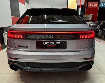 Сірий Ауді RS Q8, об'ємом двигуна 4 л та пробігом 95 тис. км за 88000 $, фото 12 на Automoto.ua
