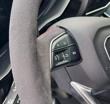 Серый Ауди RS Q8, объемом двигателя 4 л и пробегом 50 тыс. км за 100000 $, фото 5 на Automoto.ua