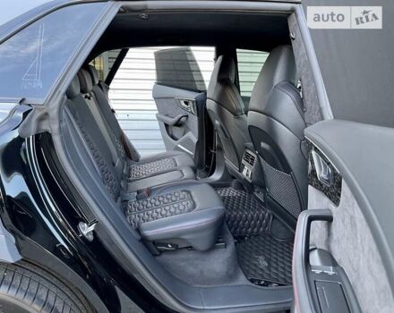 Серый Ауди RS Q8, объемом двигателя 4 л и пробегом 53 тыс. км за 135000 $, фото 16 на Automoto.ua