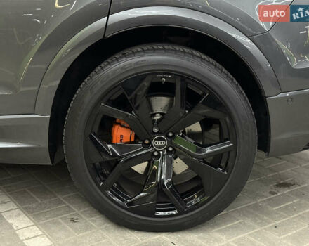 Серый Ауди RS Q8, объемом двигателя 4 л и пробегом 63 тыс. км за 92000 $, фото 27 на Automoto.ua