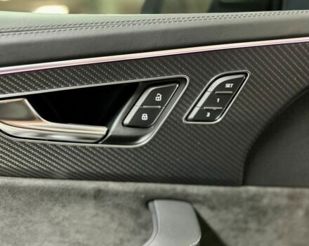 Сірий Ауді RS Q8, об'ємом двигуна 0 л та пробігом 22 тис. км за 134900 $, фото 41 на Automoto.ua