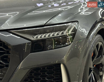 Серый Ауди RS Q8, объемом двигателя 4 л и пробегом 63 тыс. км за 92000 $, фото 2 на Automoto.ua