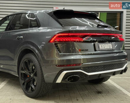 Серый Ауди RS Q8, объемом двигателя 4 л и пробегом 63 тыс. км за 92000 $, фото 6 на Automoto.ua
