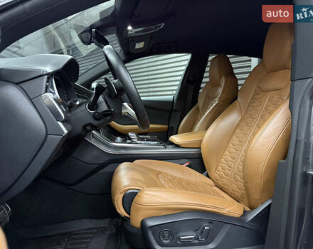 Серый Ауди RS Q8, объемом двигателя 4 л и пробегом 63 тыс. км за 92000 $, фото 11 на Automoto.ua