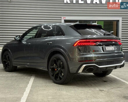Серый Ауди RS Q8, объемом двигателя 4 л и пробегом 63 тыс. км за 92000 $, фото 5 на Automoto.ua