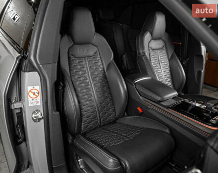 Ауді RS Q8 2023 у Одесі на Automoto.ua Сірий Ауді RS Q8, об'ємом двигуна 4 л та пробігом 15 тис. км за 118500 $, фото 88 на Automoto.ua