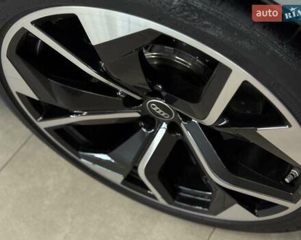 Сірий Ауді RS Q8, об'ємом двигуна 4 л та пробігом 1 тис. км за 139500 $, фото 28 на Automoto.ua