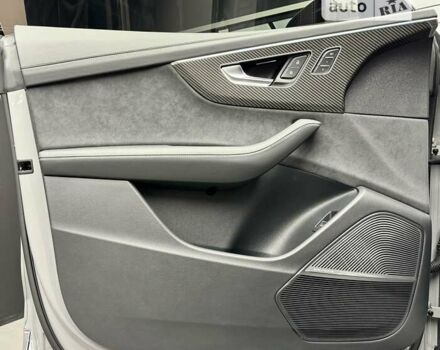 Сірий Ауді RS Q8, об'ємом двигуна 4 л та пробігом 25 тис. км за 145000 $, фото 32 на Automoto.ua