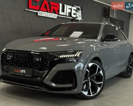 Сірий Ауді RS Q8, об'ємом двигуна 4 л та пробігом 1 тис. км за 139500 $, фото 4 на Automoto.ua