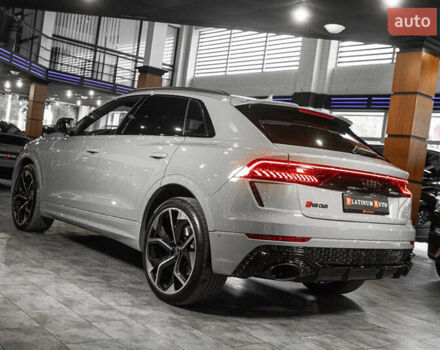 Ауді RS Q8 2023 у Одесі на Automoto.ua Сірий Ауді RS Q8, об'ємом двигуна 4 л та пробігом 15 тис. км за 118500 $, фото 14 на Automoto.ua