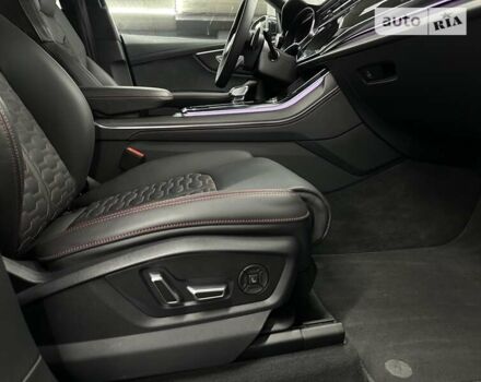 Сірий Ауді RS Q8, об'ємом двигуна 4 л та пробігом 15 тис. км за 149999 $, фото 47 на Automoto.ua