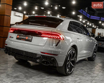 Ауді RS Q8 2023 у Одесі на Automoto.ua Сірий Ауді RS Q8, об'ємом двигуна 4 л та пробігом 15 тис. км за 118500 $, фото 27 на Automoto.ua