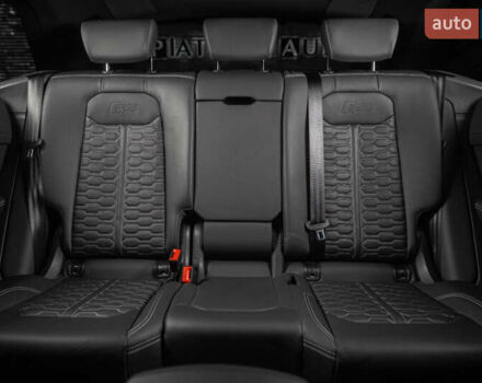 Ауді RS Q8 2023 у Одесі на Automoto.ua Сірий Ауді RS Q8, об'ємом двигуна 4 л та пробігом 15 тис. км за 118500 $, фото 100 на Automoto.ua