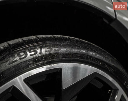 Ауді RS Q8 2023 у Одесі на Automoto.ua Сірий Ауді RS Q8, об'ємом двигуна 4 л та пробігом 15 тис. км за 118500 $, фото 24 на Automoto.ua