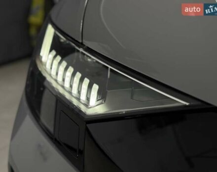 Сірий Ауді RS Q8, об'ємом двигуна 4 л та пробігом 1 тис. км за 139500 $, фото 8 на Automoto.ua
