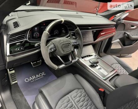 Сірий Ауді RS Q8, об'ємом двигуна 4 л та пробігом 25 тис. км за 145000 $, фото 38 на Automoto.ua