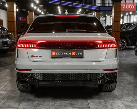 Ауді RS Q8 2023 у Одесі на Automoto.ua Сірий Ауді RS Q8, об'ємом двигуна 4 л та пробігом 15 тис. км за 118500 $, фото 23 на Automoto.ua