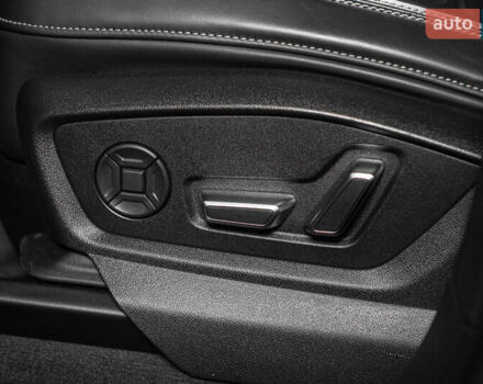 Сірий Ауді RS Q8, об'ємом двигуна 4 л та пробігом 15 тис. км за 122000 $, фото 69 на Automoto.ua