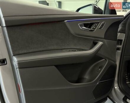 Сірий Ауді RS Q8, об'ємом двигуна 4 л та пробігом 1 тис. км за 139500 $, фото 52 на Automoto.ua